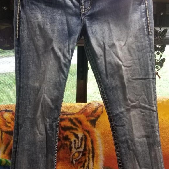 Buckle BKE Jeans & Capris - Picture 2 of 15